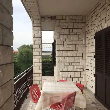 Vera Apartment